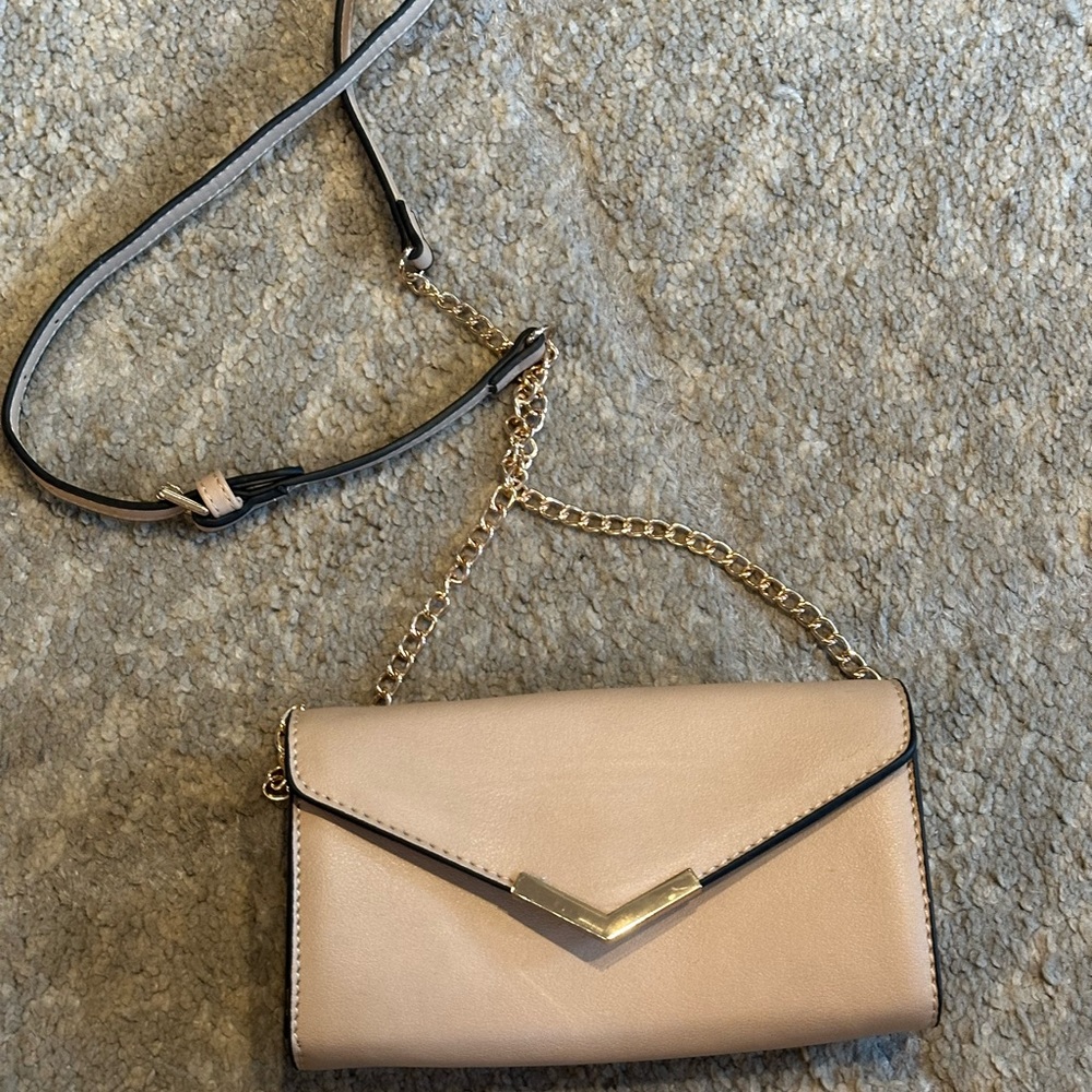 Tan crossbody purse